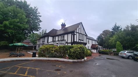 the tudor hotel pinner